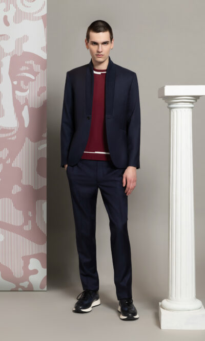 Veste homme bleu marine col rib et tee shirt bordeaux rayures blanches