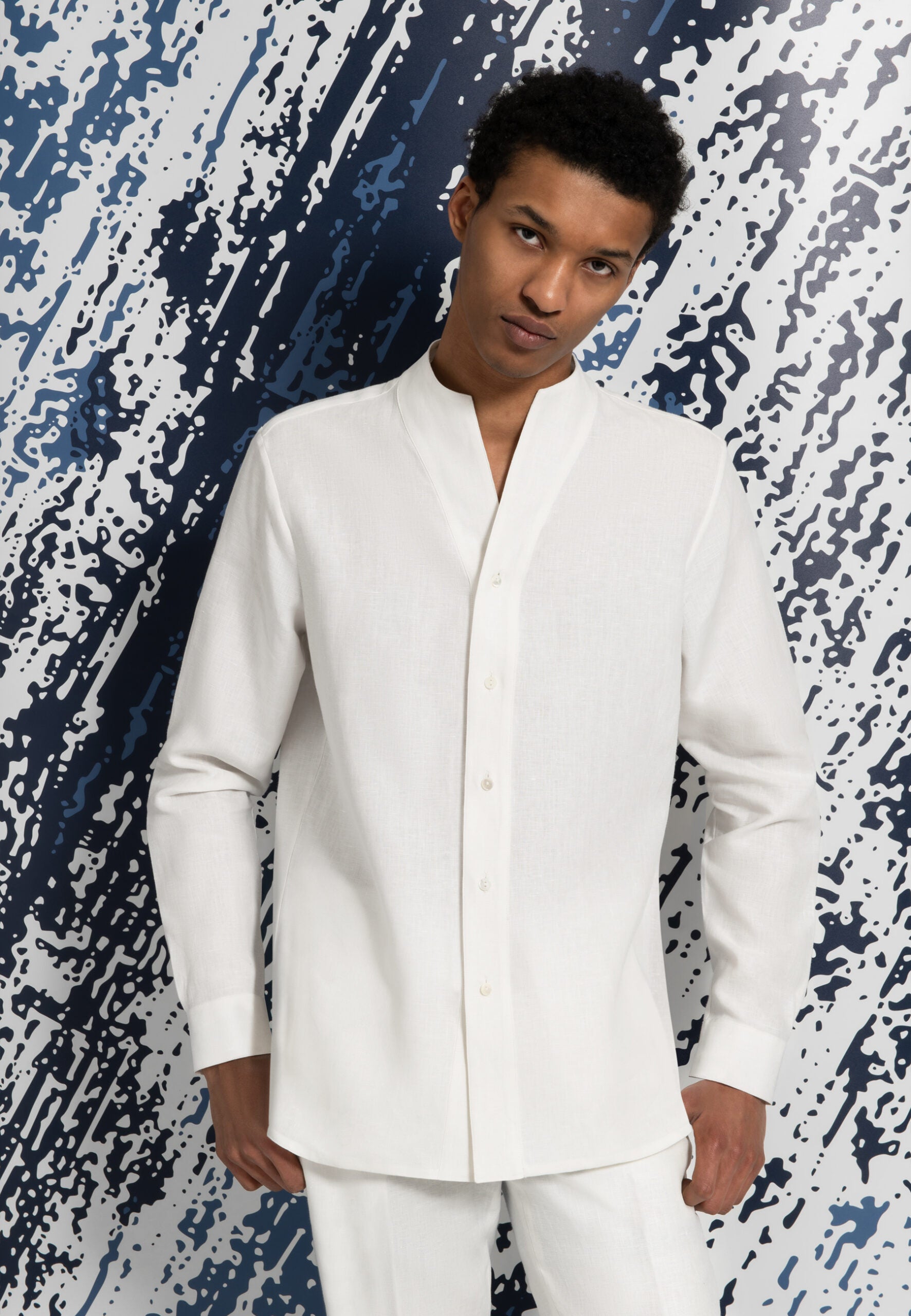 look homme chemise lin blanc col montant pantalon droit lin blanc