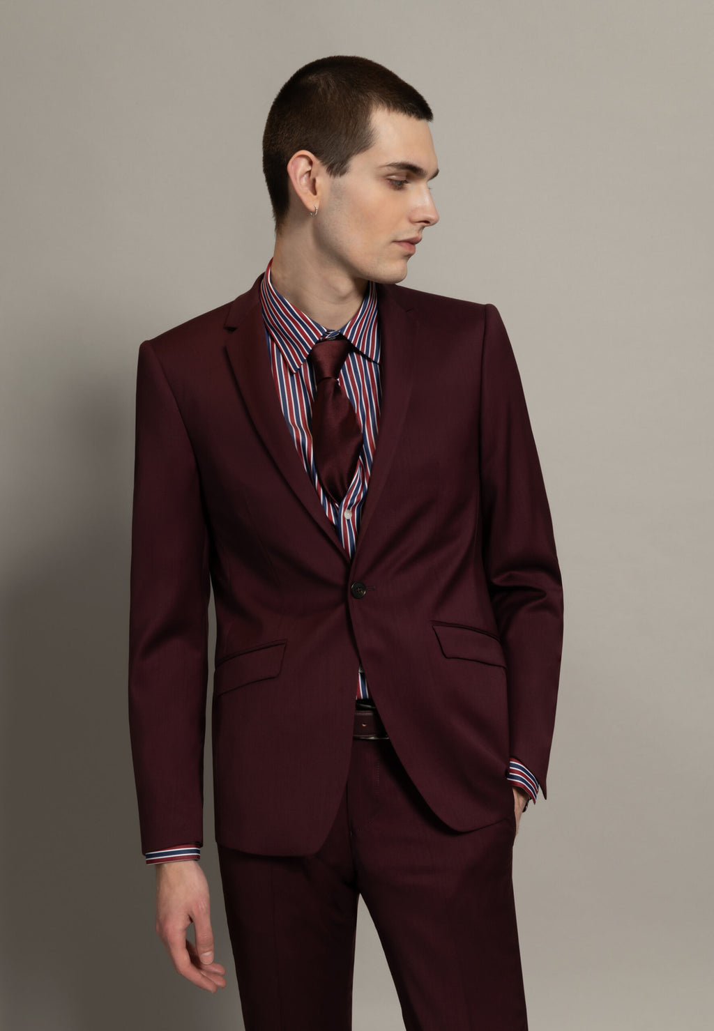 costume laine bordeaux ajusté col tailleur