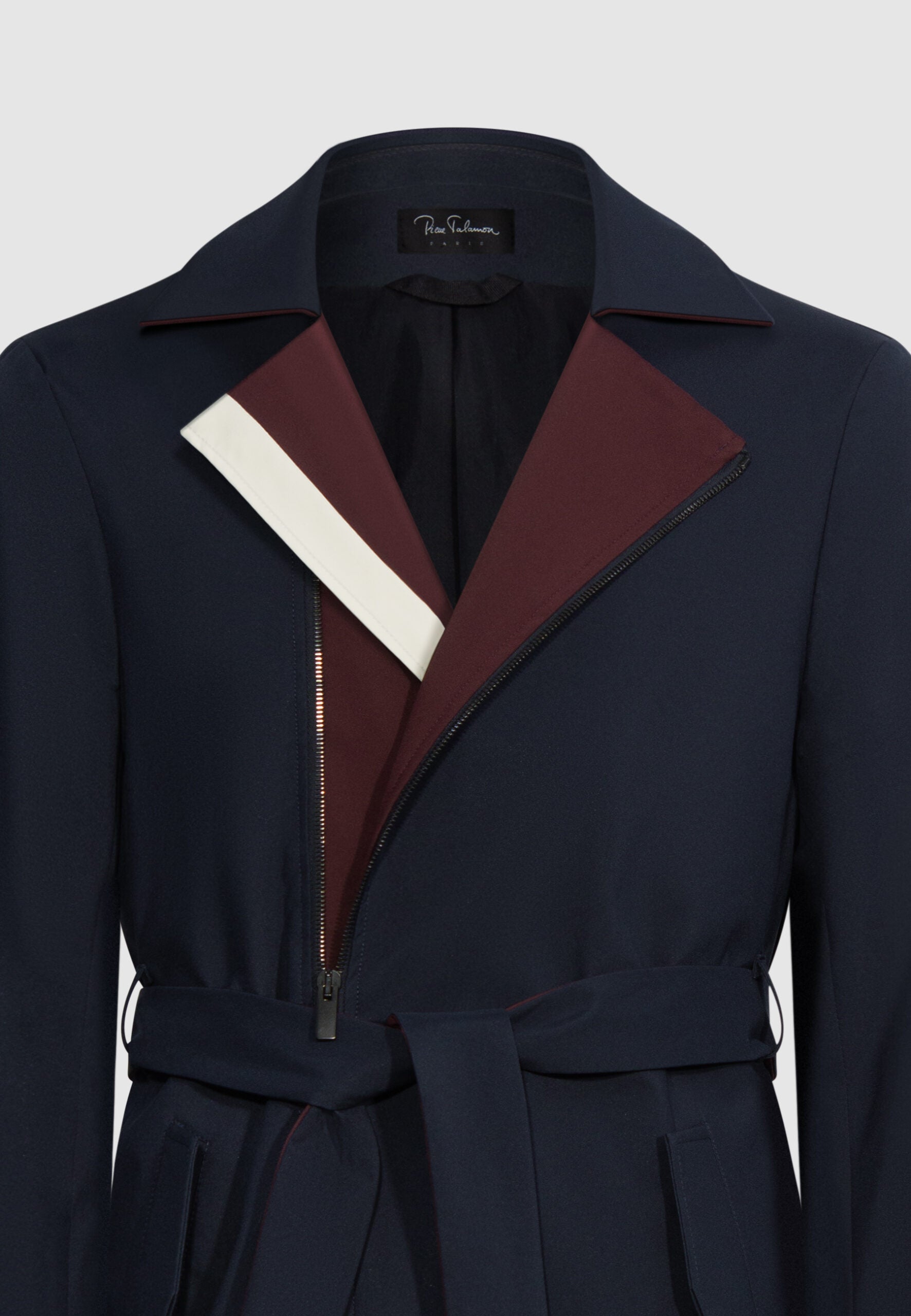 trench homme court bleu bordeaux et bande blanche incrusté