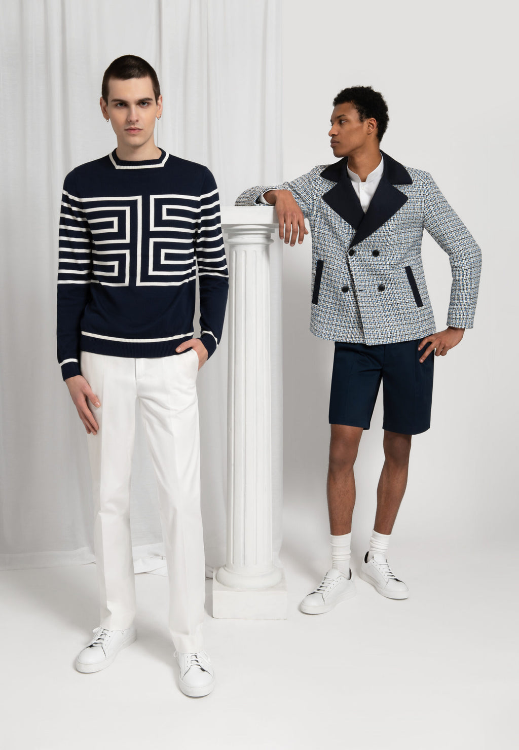 look pull homme bleu et blanc pantalon blanc caban bleu et blanc bermuda bleu
