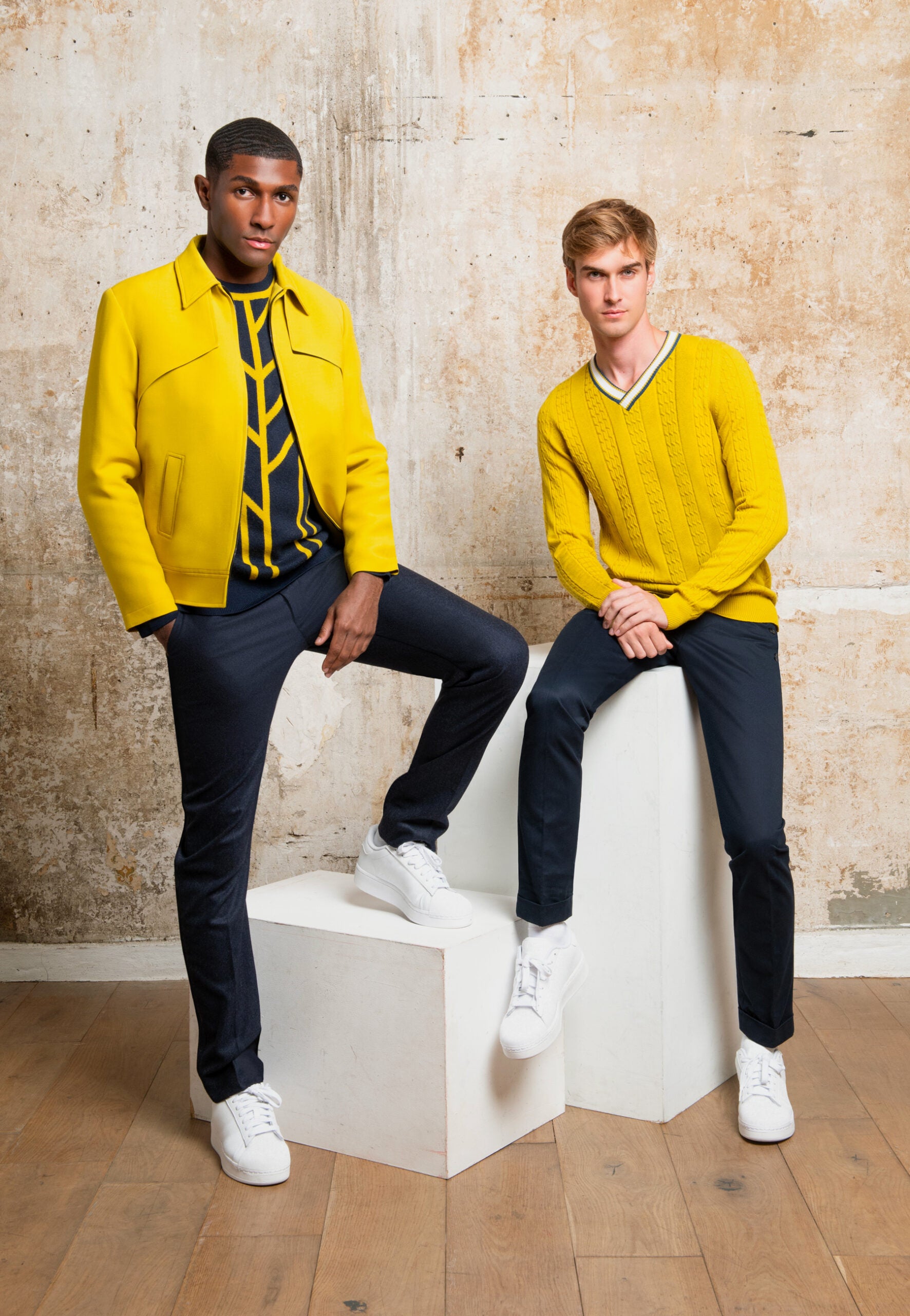 Pull torsadé jaune – Image 2