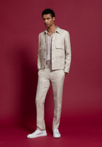 ensemble homme beige a petit carreaux et chemise rose